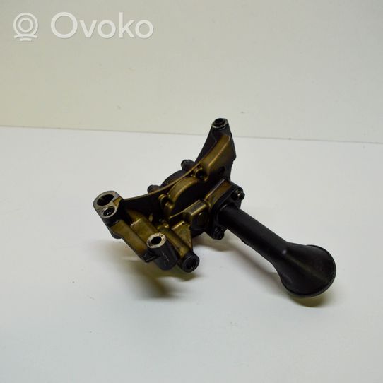 Skoda Octavia Mk2 (1Z) Öljypumppu 038115105C