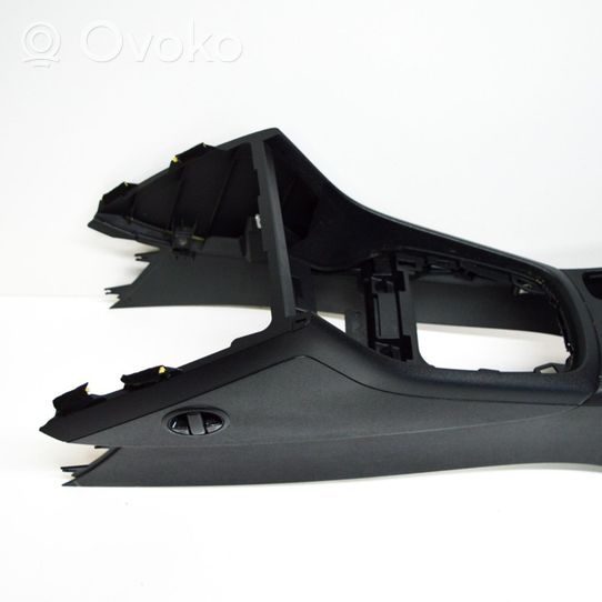 Audi Q3 8U Center console 