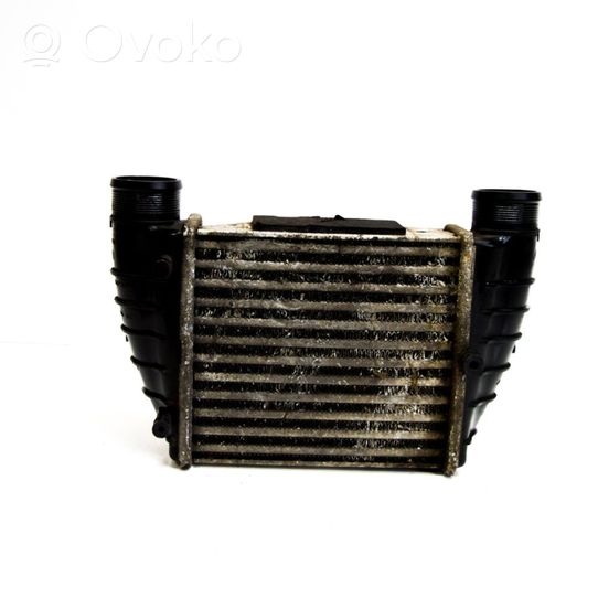 Audi A4 S4 B7 8E 8H Chłodnica powietrza doładowującego / Intercooler 8E0145806M