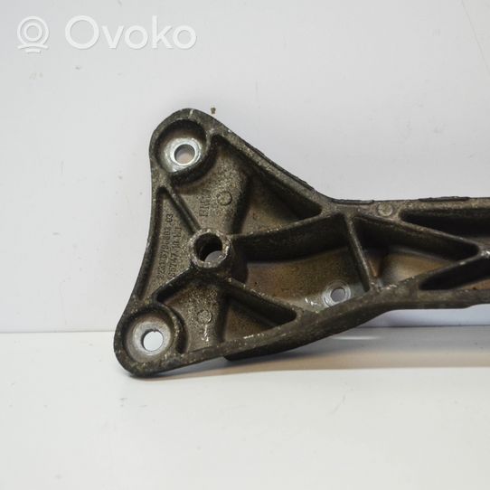 BMW 4 F32 F33 Supporto di montaggio scatola del cambio 6796603