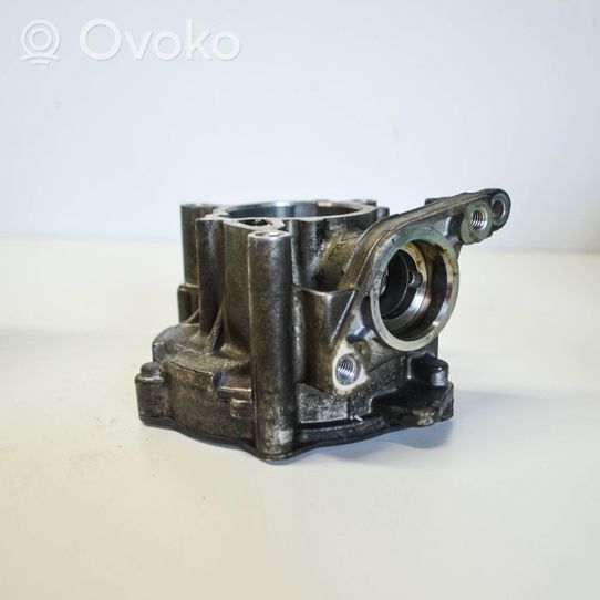 Audi Q3 8U Alipainepumppu 06J145100G