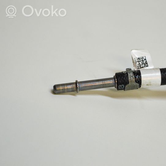 Audi A5 Tuyau d'alimentation conduite de carburant 8W0201215BB