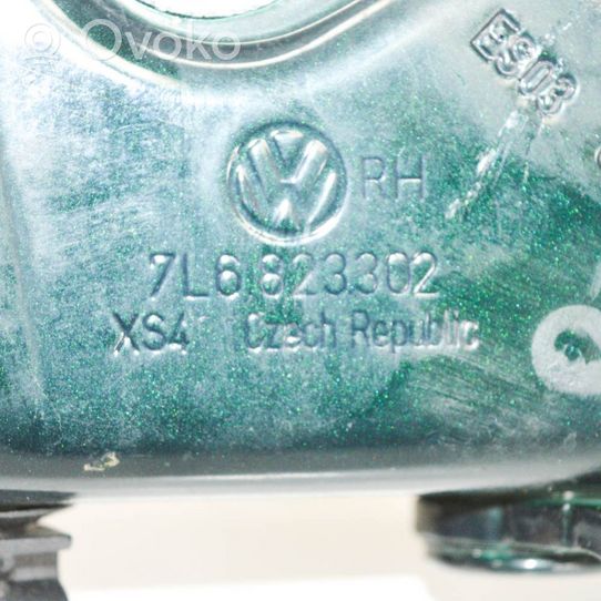 Volkswagen Touareg I Zawiasy pokrywy / maski silnika 7L6823302