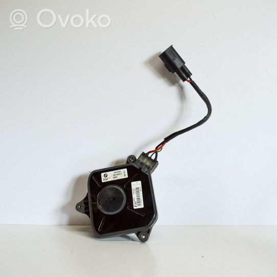 BMW 3 F30 F35 F31 Coolant fan relay 7608407