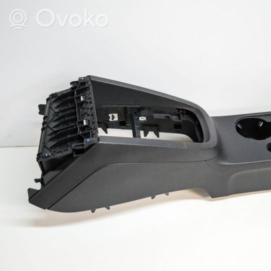 Volkswagen Jetta VI Center console 