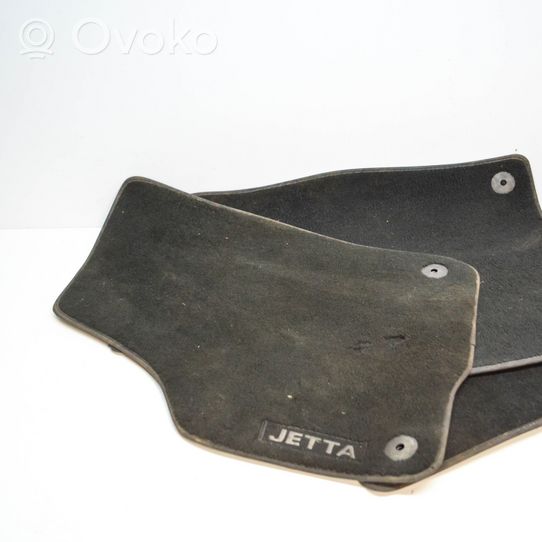 Volkswagen Jetta VI Car floor mat set 5C8061270