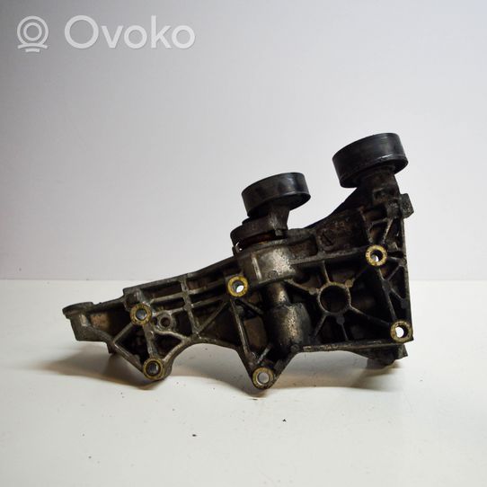 Volkswagen Eos Generator/alternator bracket 03G903143