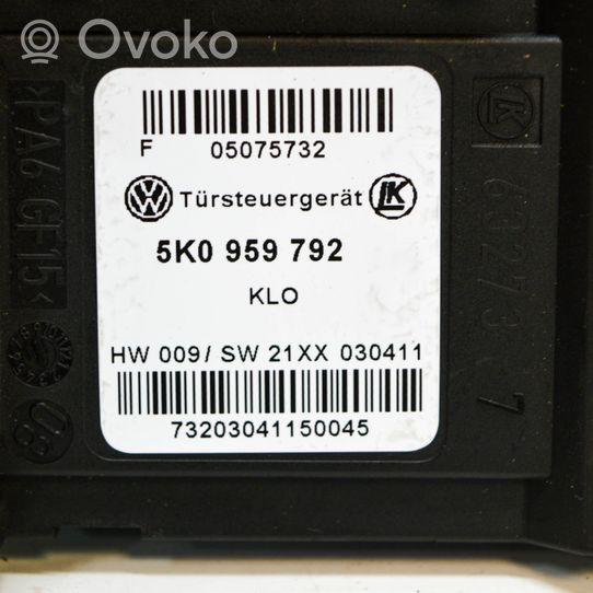 Volkswagen Tiguan Silniczek podnośnika szyby drzwi 5N0959702D