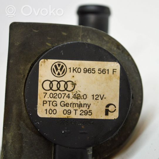 Volkswagen PASSAT B6 Циркуляционный электрический двигатель 1K0965561F