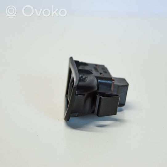 Audi A5 8T 8F Bouton interrupteur ouverture du coffre 8T2959830