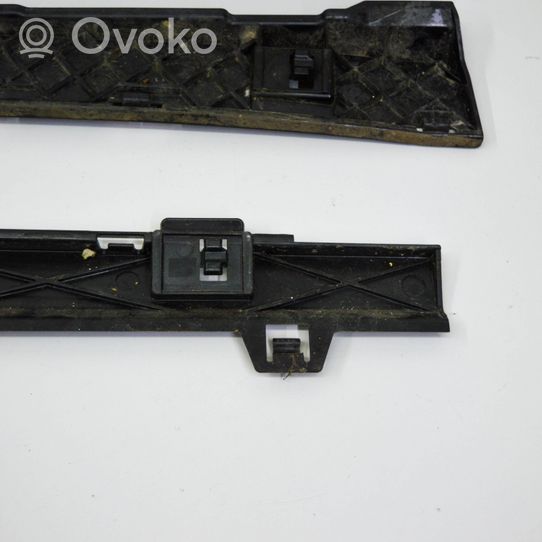 BMW 4 F32 F33 Listello di supporto del sottoporta 7285787