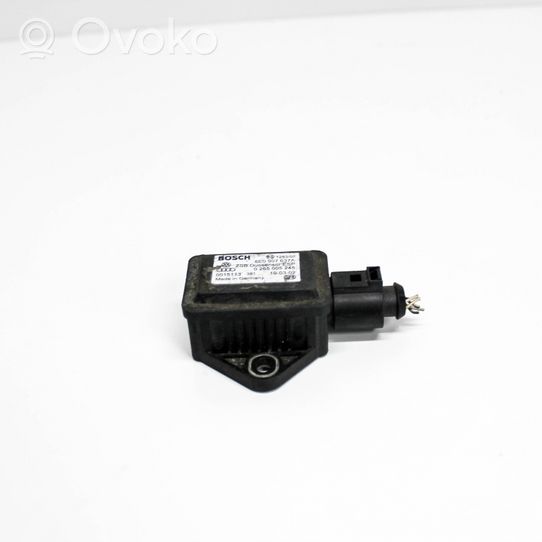 Audi A4 S4 B7 8E 8H Acceleration sensor 8E0907637A