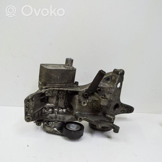 Audi A4 S4 B8 8K Radiatore dell’olio del motore 06J117021L