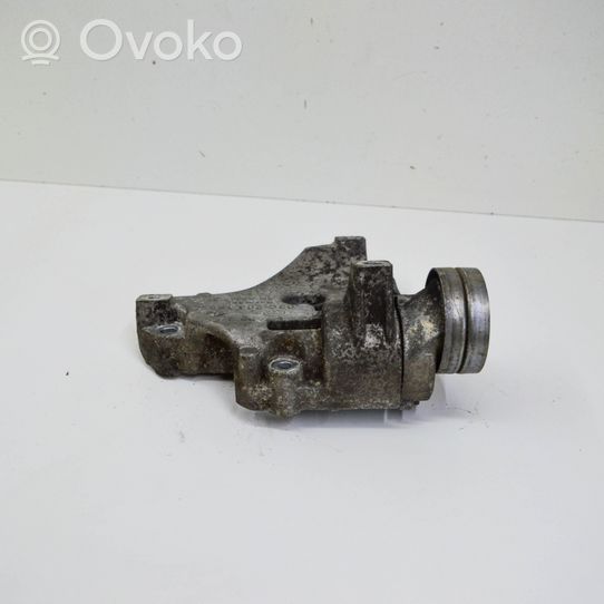 Volkswagen Tiguan Staffa di montaggio del compressore dell’A/C 03C903143B