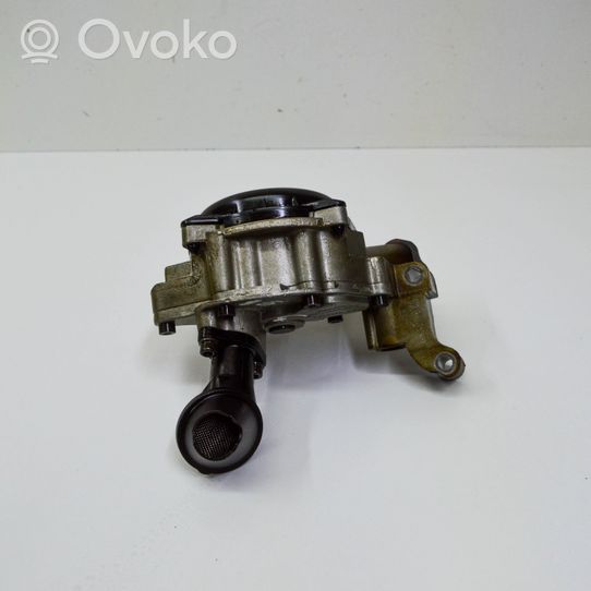 Volkswagen Tiguan Oil pump 03C105Q