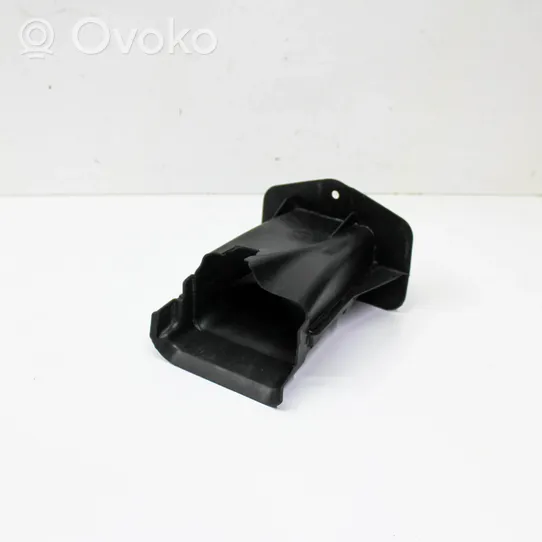 BMW 5 G30 G31 Parte del condotto di aspirazione dell'aria 7394666