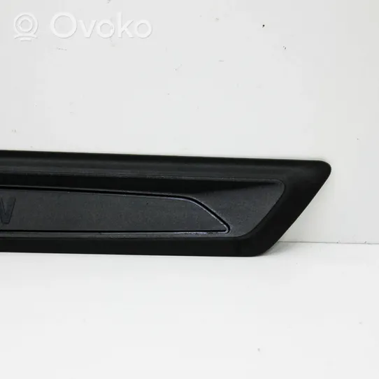 BMW X2 F39 (B) pillar trim (top) 7263315