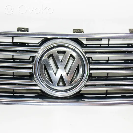 Volkswagen Phaeton Atrapa chłodnicy / Grill 