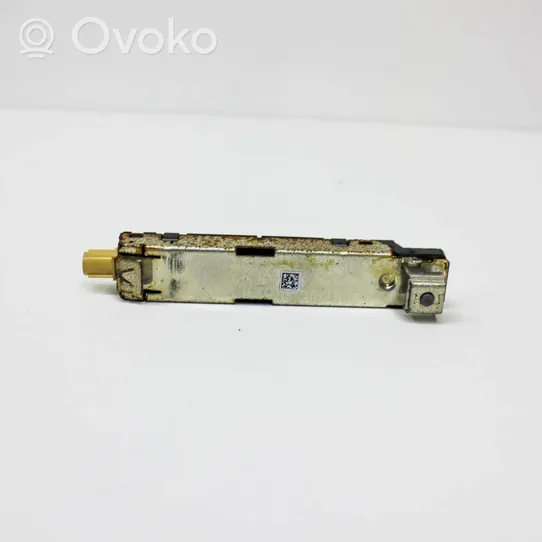 Volkswagen Golf VII Aerial antenna amplifier 5G6035577F