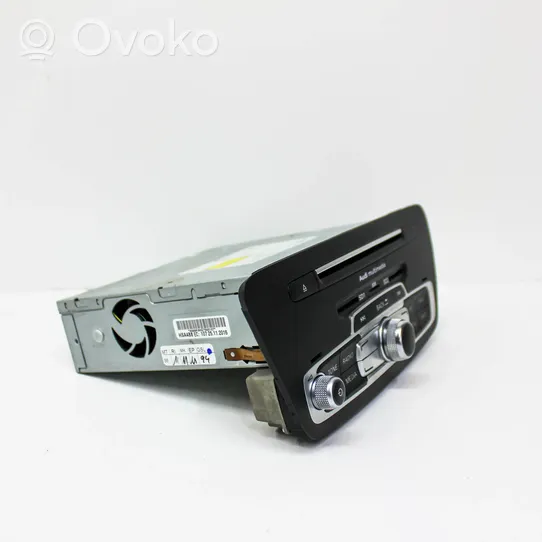 Audi Q3 8U Radio/CD/DVD/GPS-pääyksikkö 8U1035746D