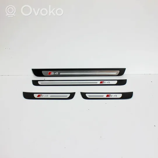 Audi A4 S4 B8 8K Set di rifiniture davanzale (interno) 8K0853375A