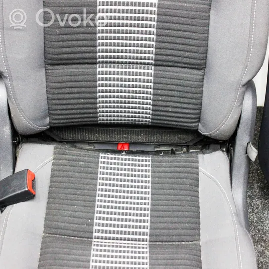 Volkswagen Touran I Juego del asiento 