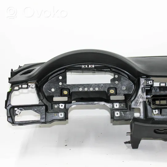 Audi A4 S4 B9 Panelė 8W1857001K