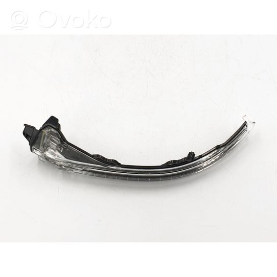 Audi A4 S4 B9 Indicatore specchietto retrovisore 8W0949101