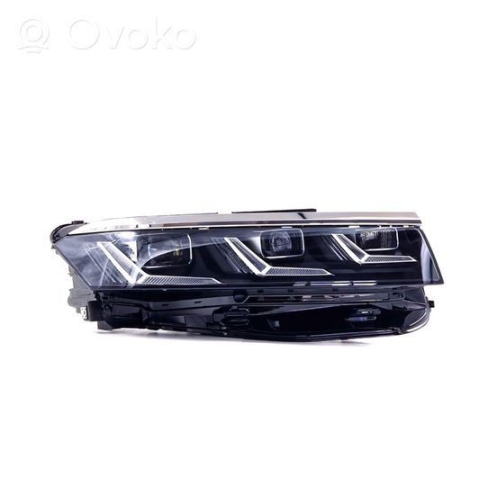 Volkswagen Touareg III Faro delantero/faro principal 761941082C