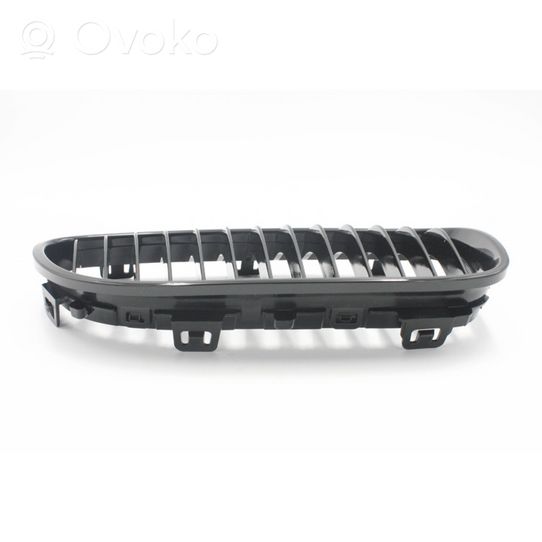 BMW 3 E90 E91 Grille calandre supérieure de pare-chocs avant 51137254970