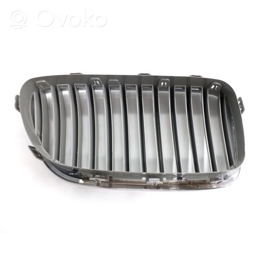 BMW 5 F10 F11 Atrapa chłodnicy / Grill 51137203649