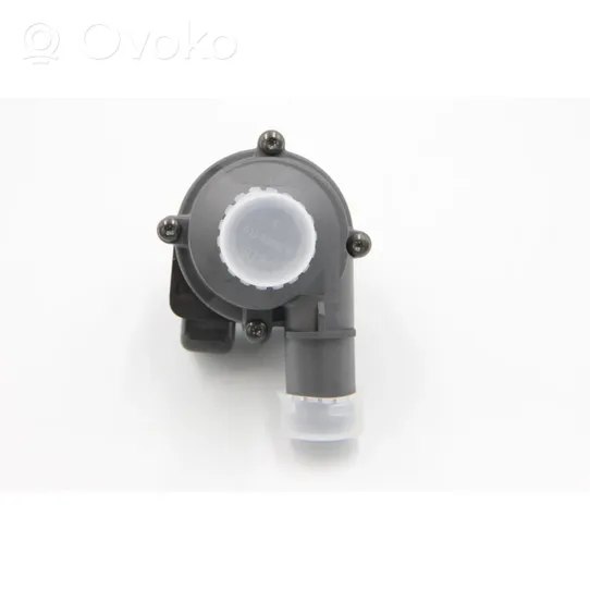 Audi A5 8T 8F Pompe de circulation d'eau 5Q0965561B