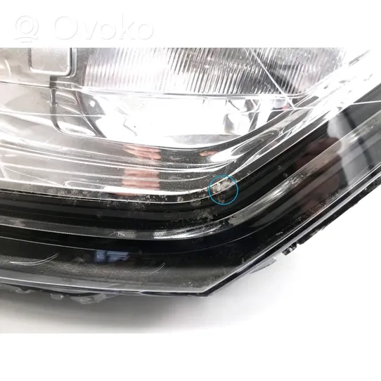 Citroen C5 Lampa przednia 89905355