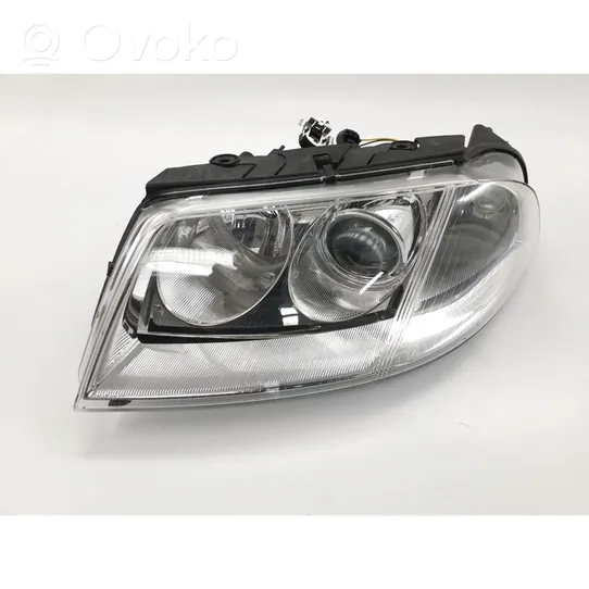 Volkswagen PASSAT B5.5 Lampa przednia 1EL008350-05