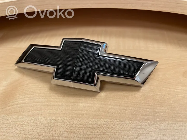 Chevrolet Camaro Emblemat / Znaczek 84690305