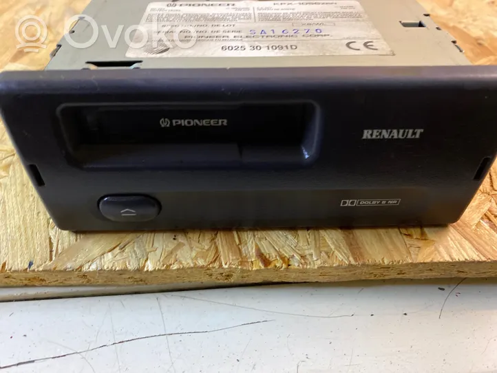 Renault Espace III Radio/CD/DVD/GPS head unit 6025301091D