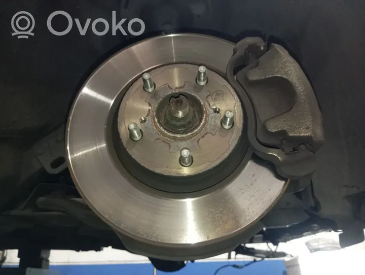 Toyota Verso Передний поворотный кулак (ступица, цапфа) 
