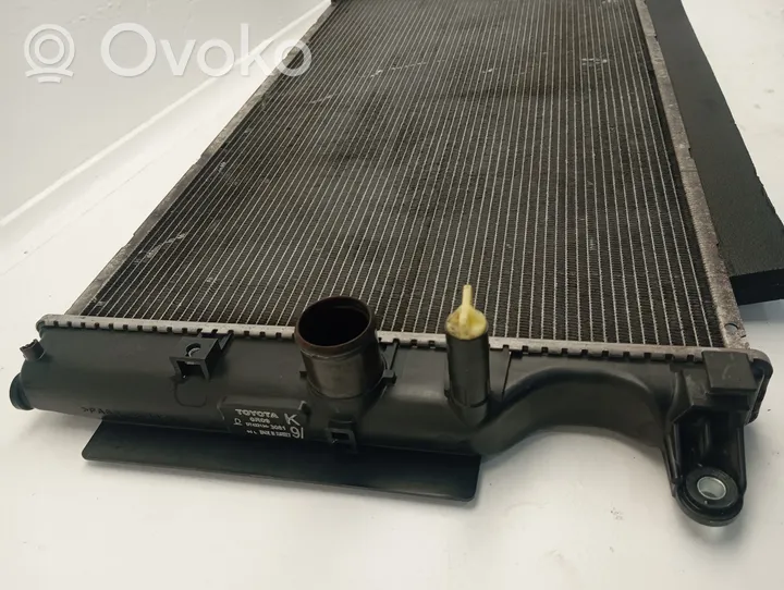 Toyota Verso Radiateur de refroidissement DT4221343081