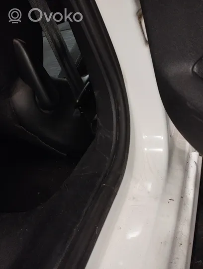 Peugeot 208 Gummidichtung Tür vorne 
