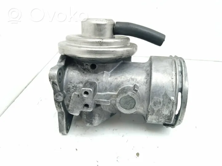 Audi A4 S4 B5 8D Valvola EGR 158612010