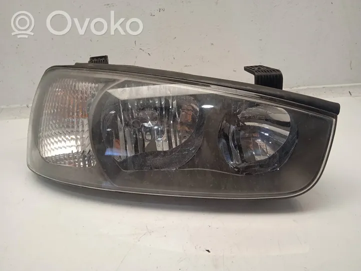 Hyundai Elantra Phare frontale 921022DXXX