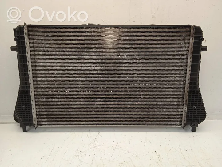 Volkswagen Passat Alltrack Chłodnica powietrza doładowującego / Intercooler 1K0145805G