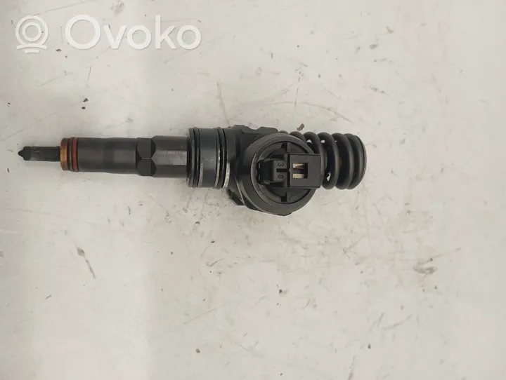 Seat Alhambra (Mk1) Injecteur de carburant 038130073AK