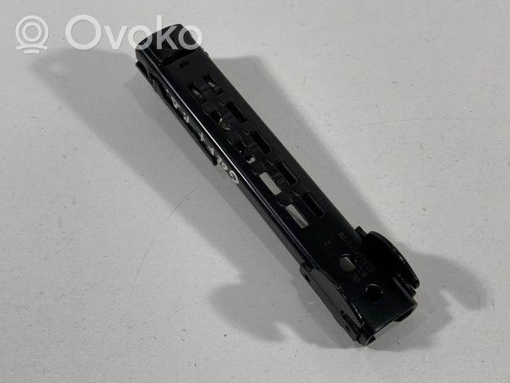 Volkswagen Golf Plus Motorino di regolazione delle cinture di sicurezza 1T0857819A