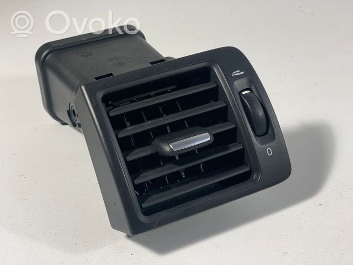 Volvo C30 Copertura griglia di ventilazione laterale cruscotto 39888287