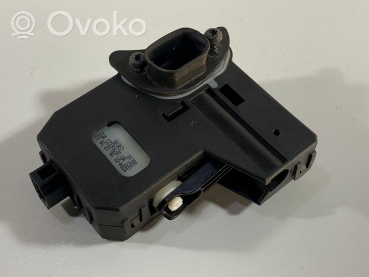 Volvo C30 Moteur de verrouillage trappe à essence 30716522