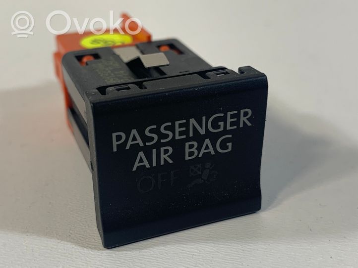 Volkswagen Polo V 6R Passenger airbag on/off switch 6C0919234A