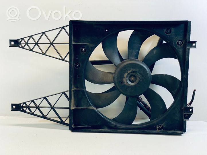 Volkswagen Polo IV 9N3 Radiator cooling fan shroud 6Q0121207N