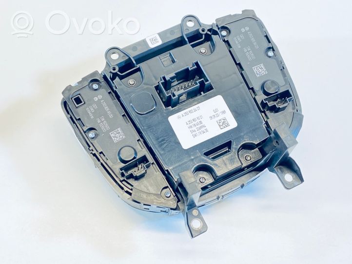 Mercedes-Benz EQC Pääyksikkö multimedian ohjaus A2539002407