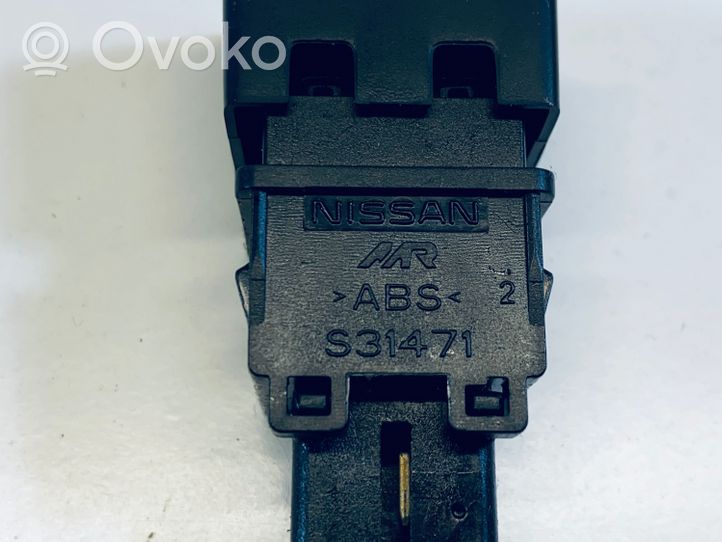 Nissan Micra Botón interruptor de luz de peligro 252903AA0B